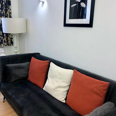Luxury Apartment In The Heart Of Бат Екстериор снимка