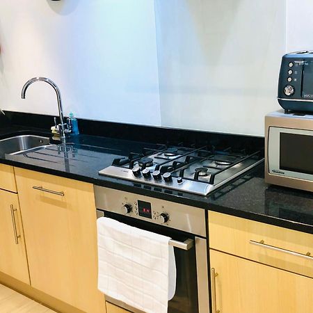 Luxury Apartment In The Heart Of Бат Екстериор снимка