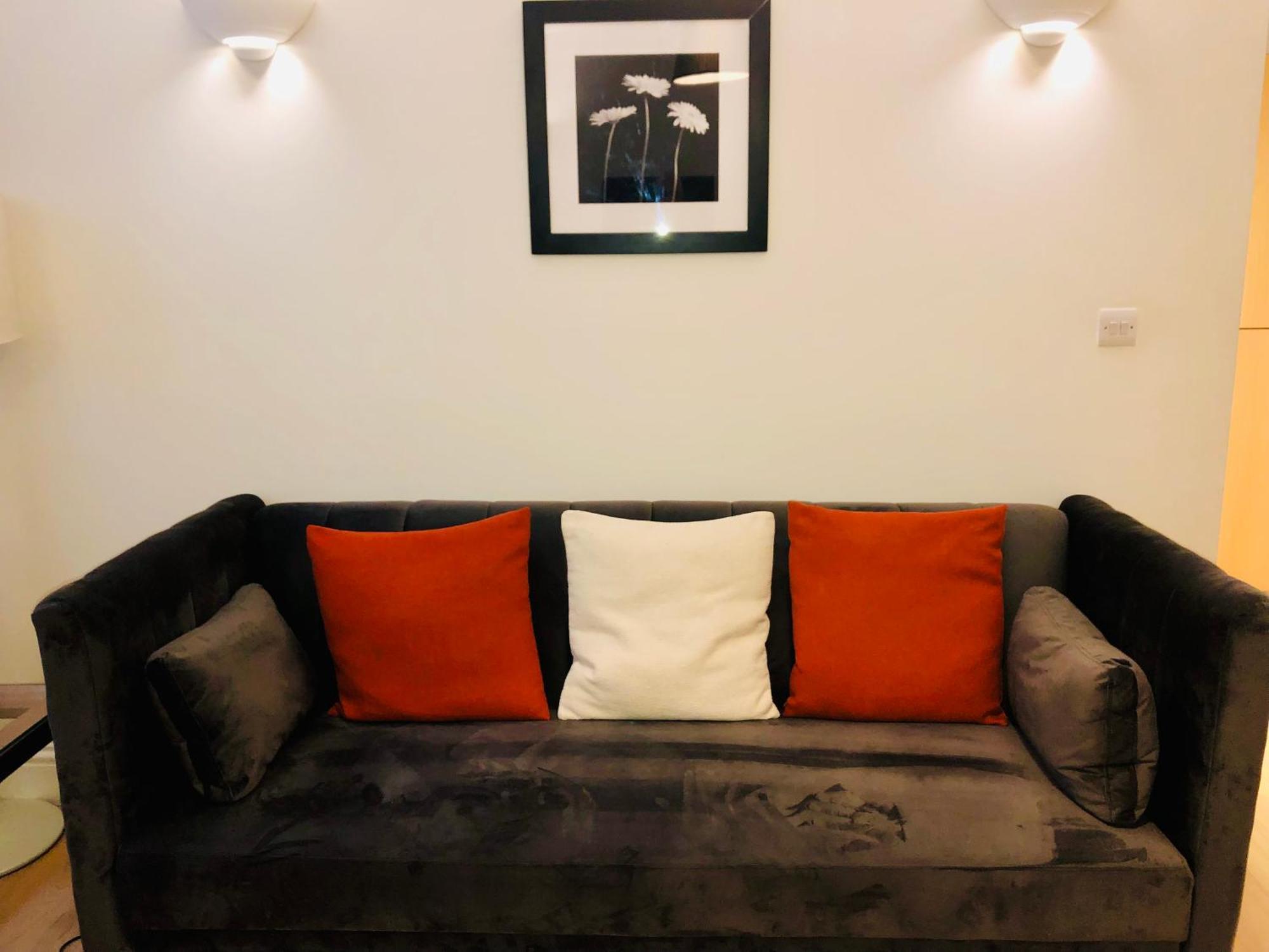 Luxury Apartment In The Heart Of Бат Екстериор снимка